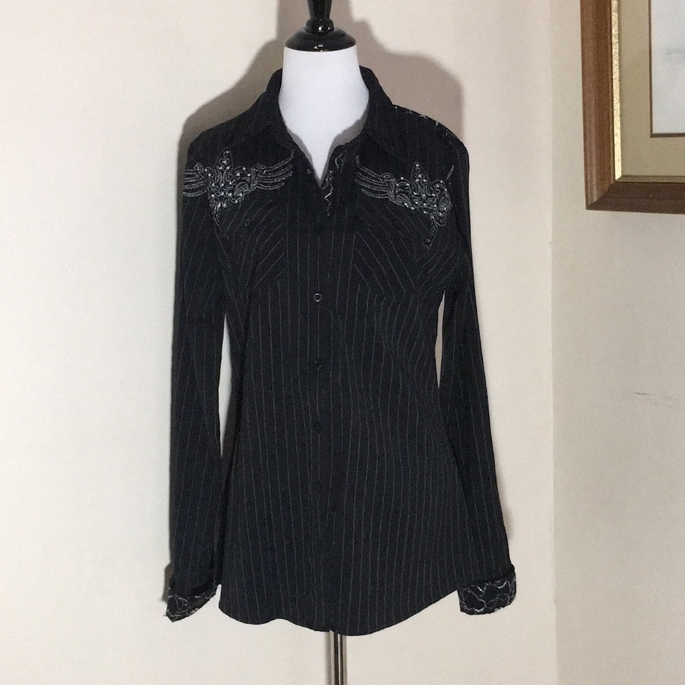 Roar pinstriped shirt. Size L